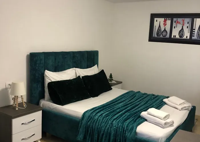 Guest house Dejani 3*