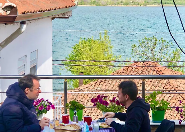 Guest house Dejani 3*